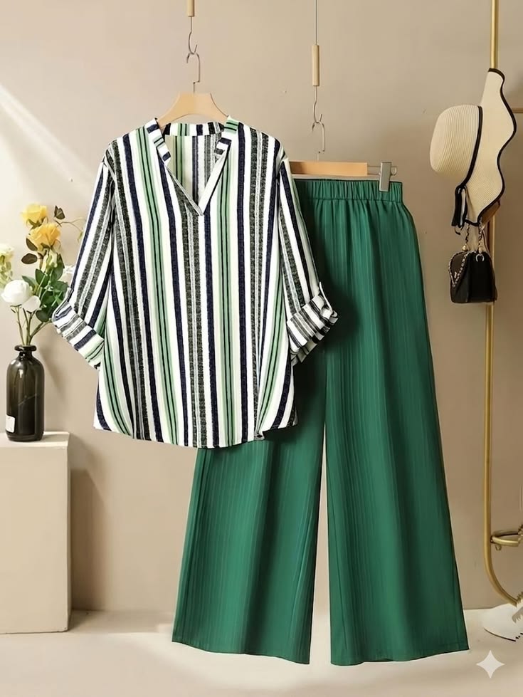 The Ultimate Co-Ord Set: Stylin' Striped Blouse & Flowy Wide-Leg Trousers 